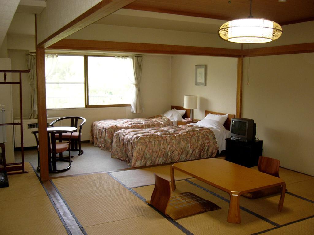 Kidoike Onsen Hotel Yamanouchi  Zewnętrze zdjęcie