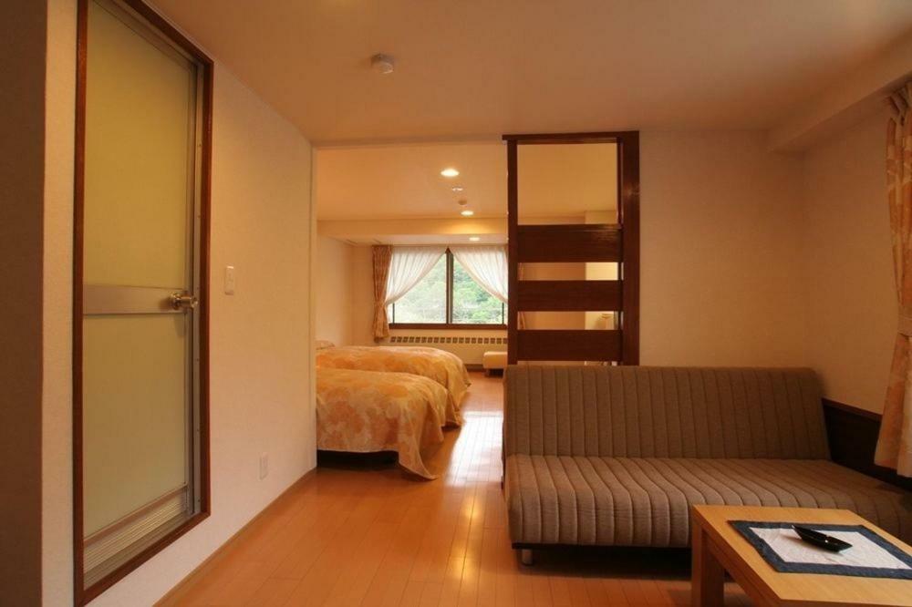 Kidoike Onsen Hotel Yamanouchi  Zewnętrze zdjęcie